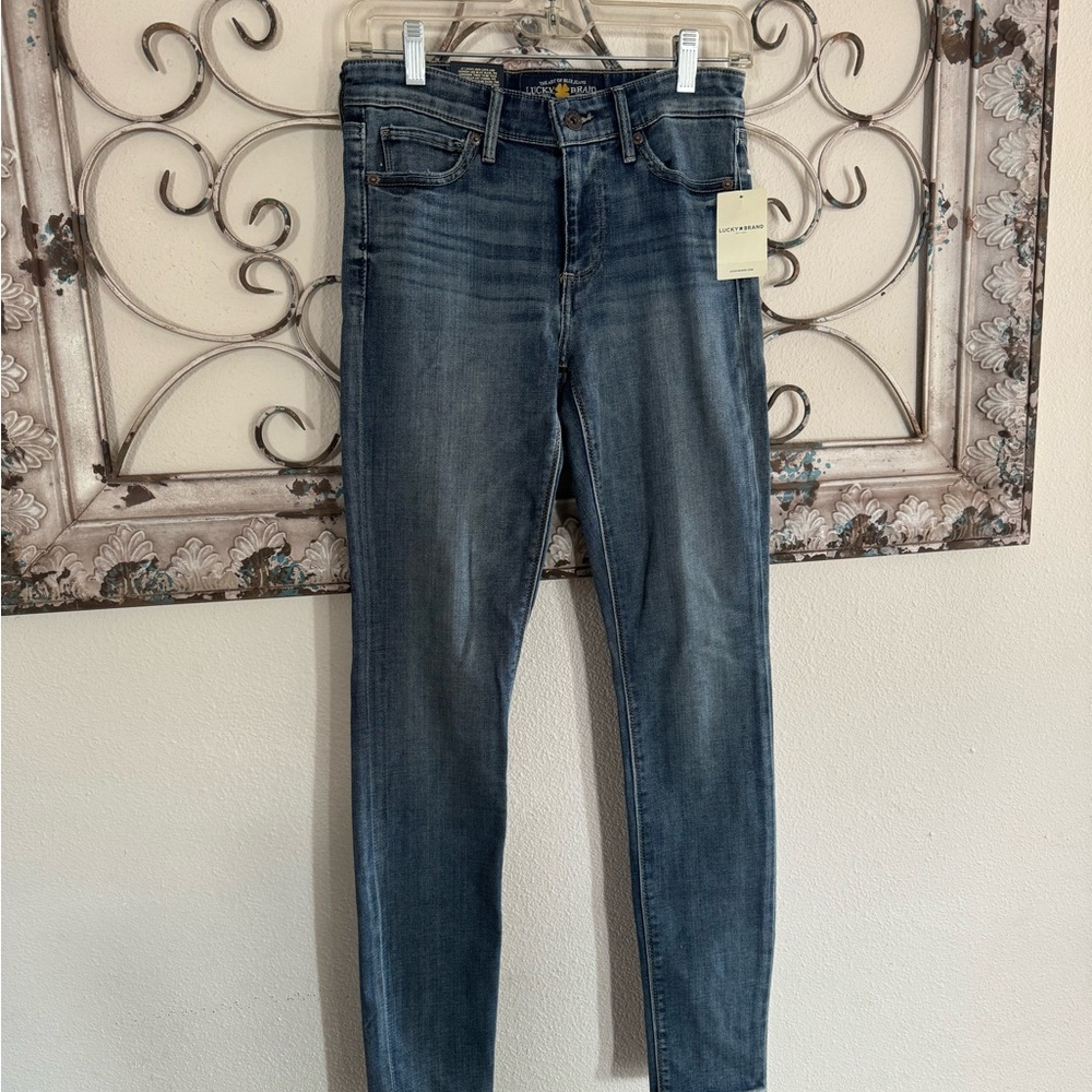 New with tags LUCKY Ava skinny